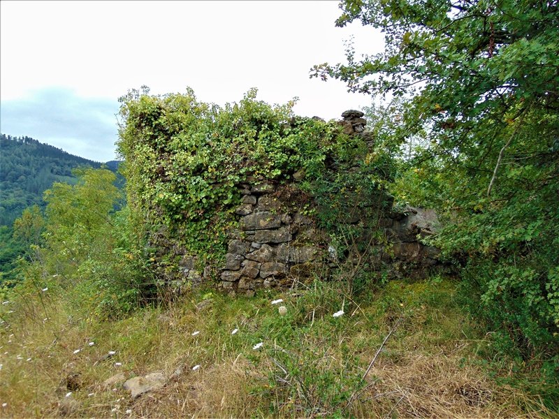 Andra Mari Ermita Araotz Auzoan