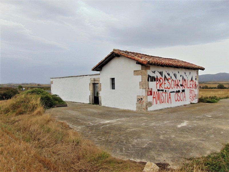 San Juan Ermita Mezkiako Hilerrian