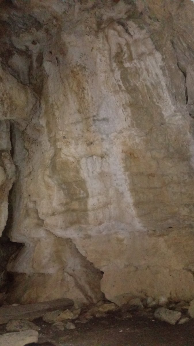 Elkorretako (Gartxoten) haitzuloa barnea