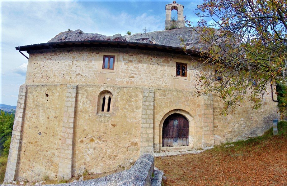 Haitzaren Andre Maria Haitzuloa Ermitategia