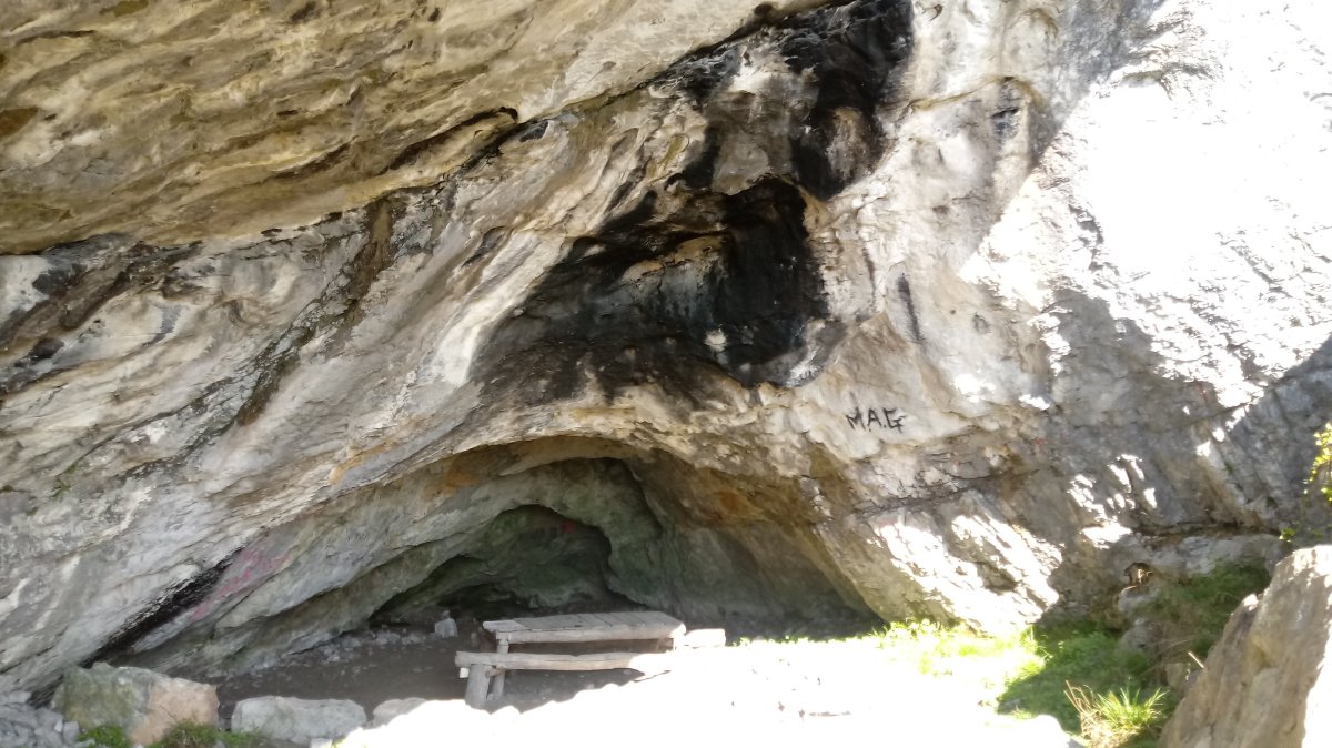 Mairulegorreta Leizea, ondoko leize txiki bat