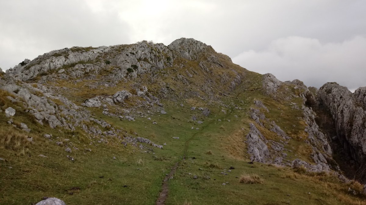 Urdajamentu (1371m) ekialdetik
