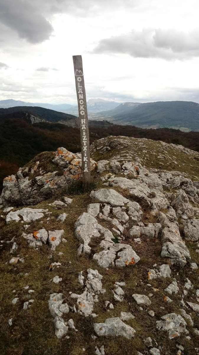 Olanoko Haitzandia (1083m) tontorra