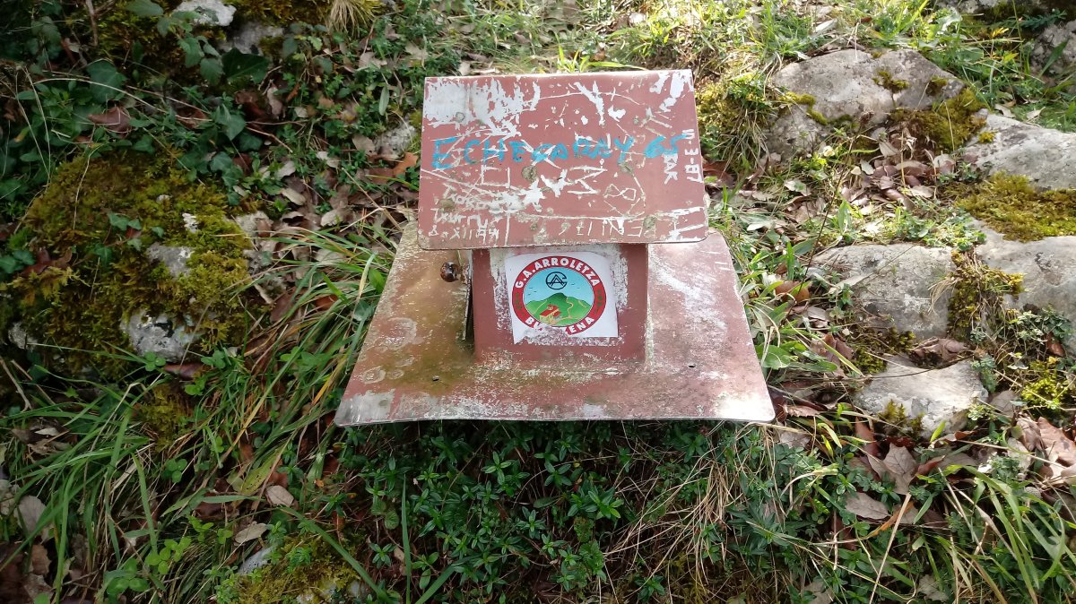 Zapola (564m) postontzia