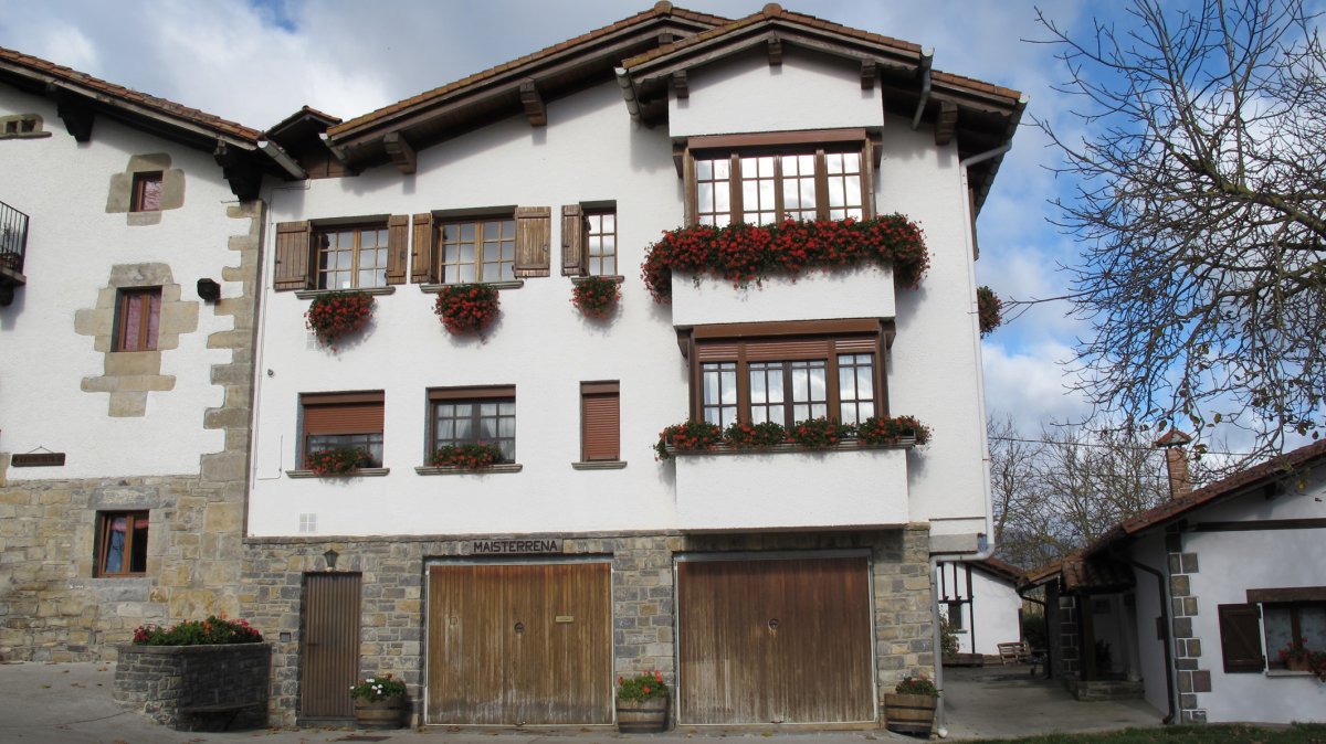 Maisterrena etxea, Udabe-Basaburua