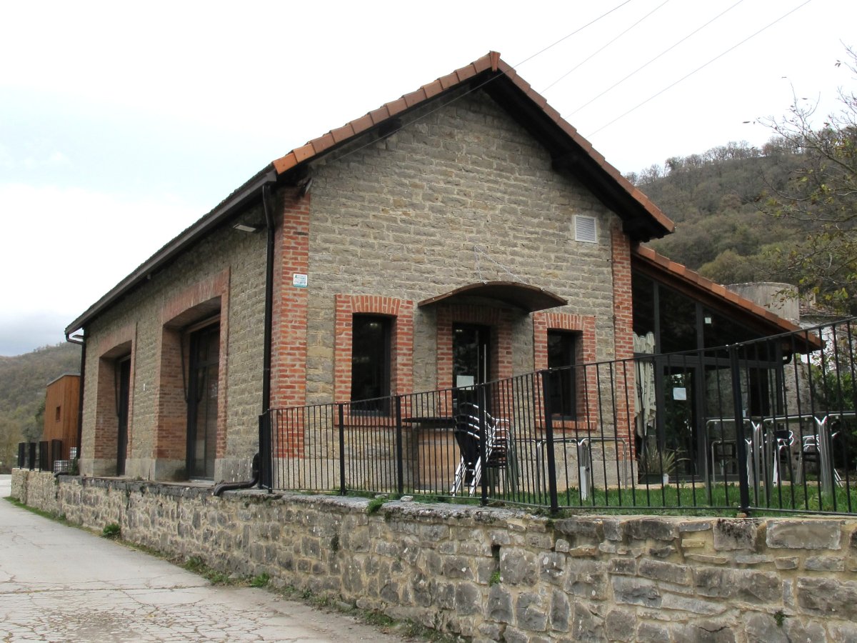 Estazioa, Latasa-Imotz