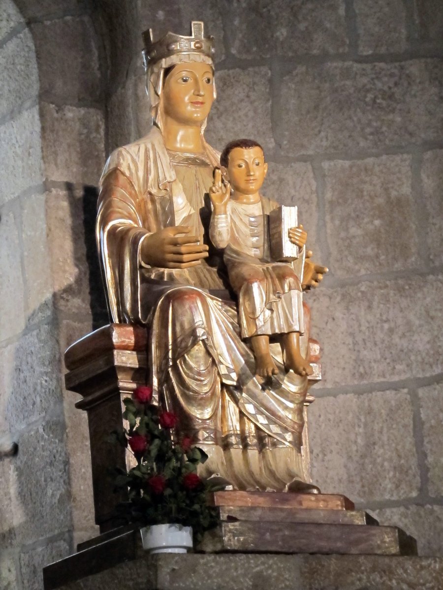 Leire monastegia, Esa