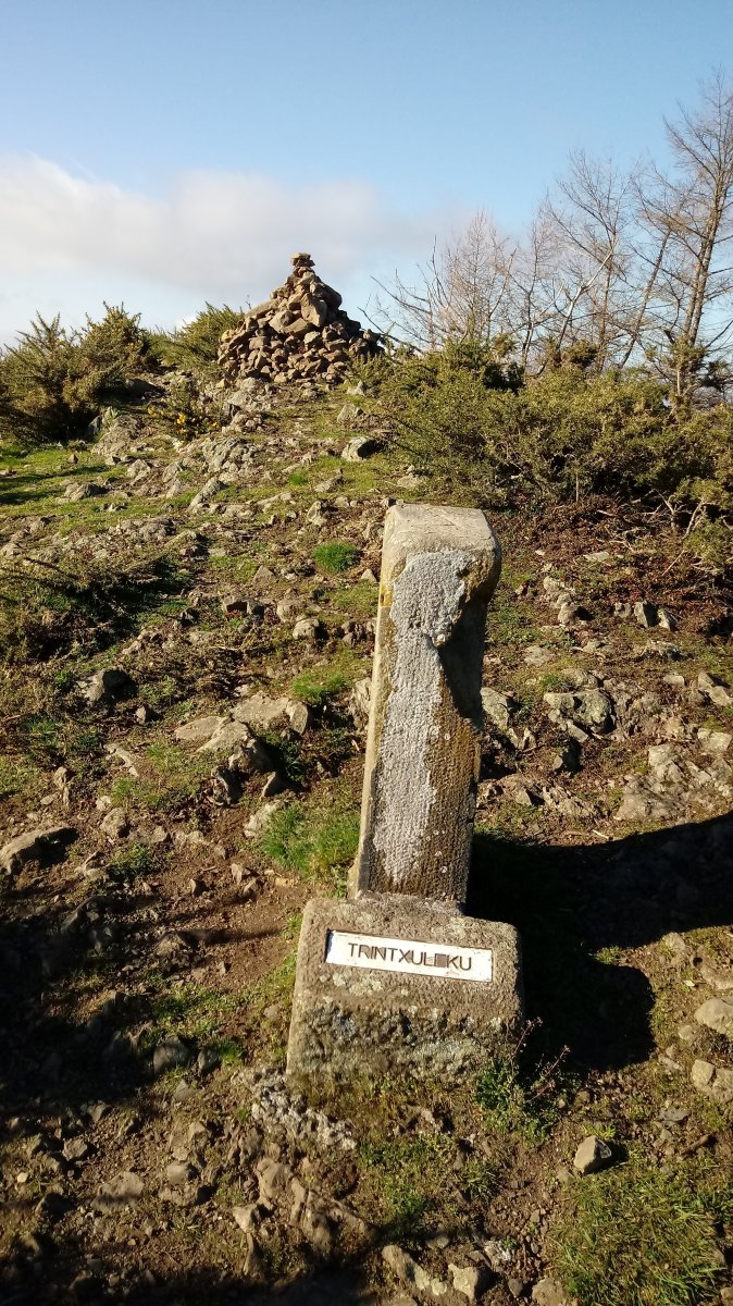 Trintxuleku (869m) tontorra