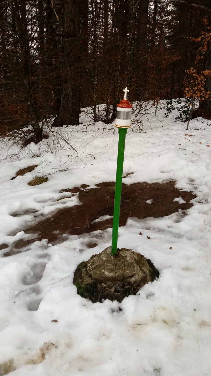 Jentiletxe (913m) tontorreko postontzia