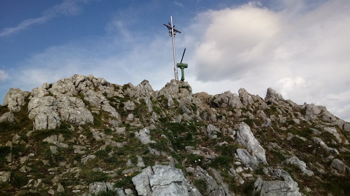 Aizkorri (1523m) tontorra