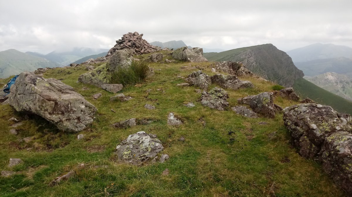 Buztanzelai (1029m) tontorra