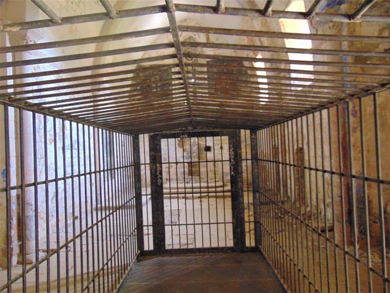 San Esteban Eliza Riberan