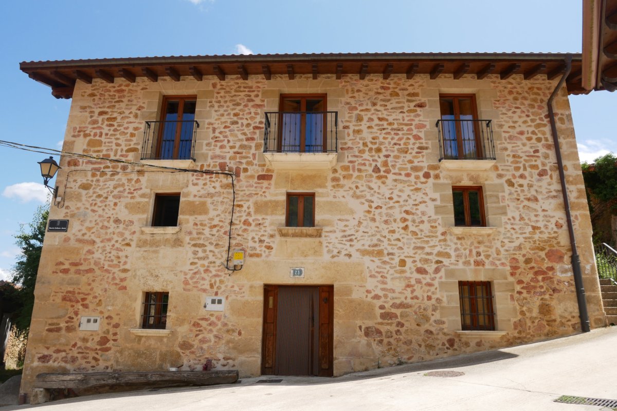 Goikara auzoko etxea, Apilaiz