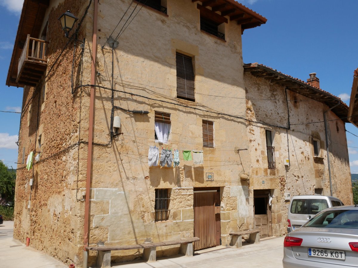 Goikara auzoko etxea, Apilaiz