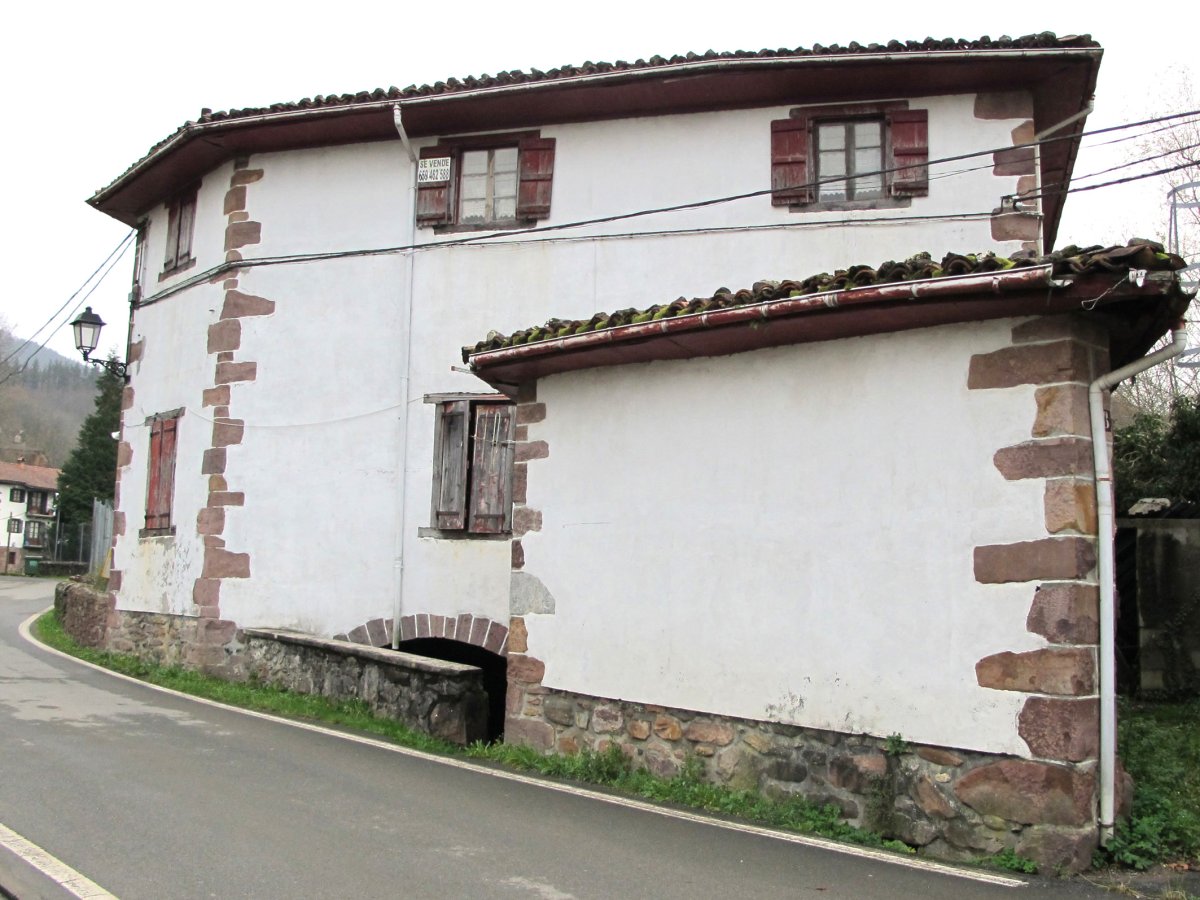 Erdiko errota, Etxalar