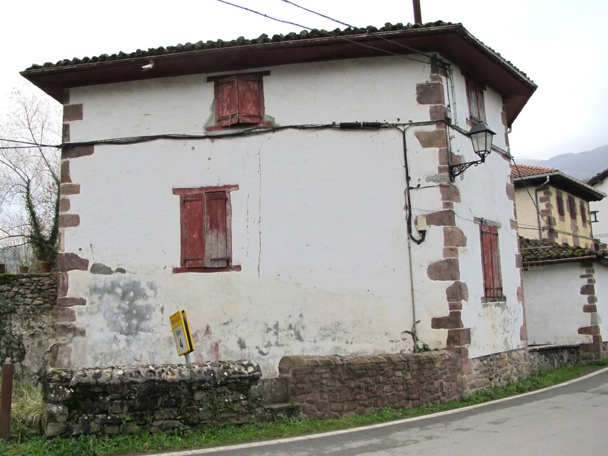 Erdiko errota, Etxalar