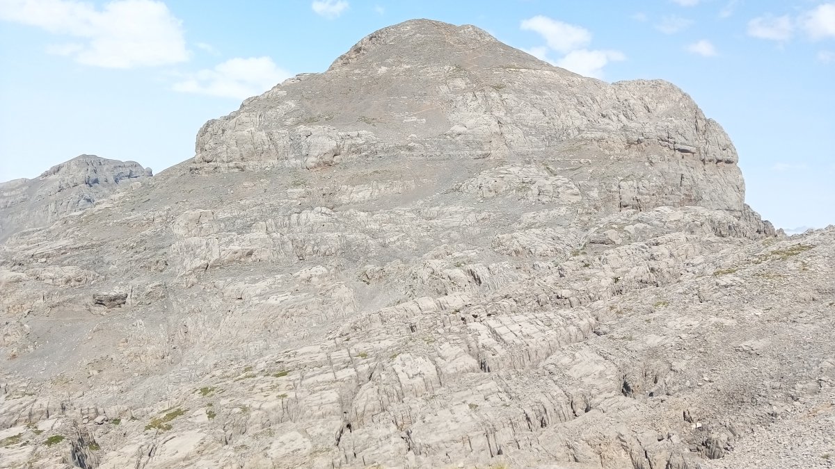Auñamendi (2504m) Añelarra aldetik