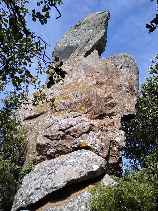 Monolitoa Canteras gainean