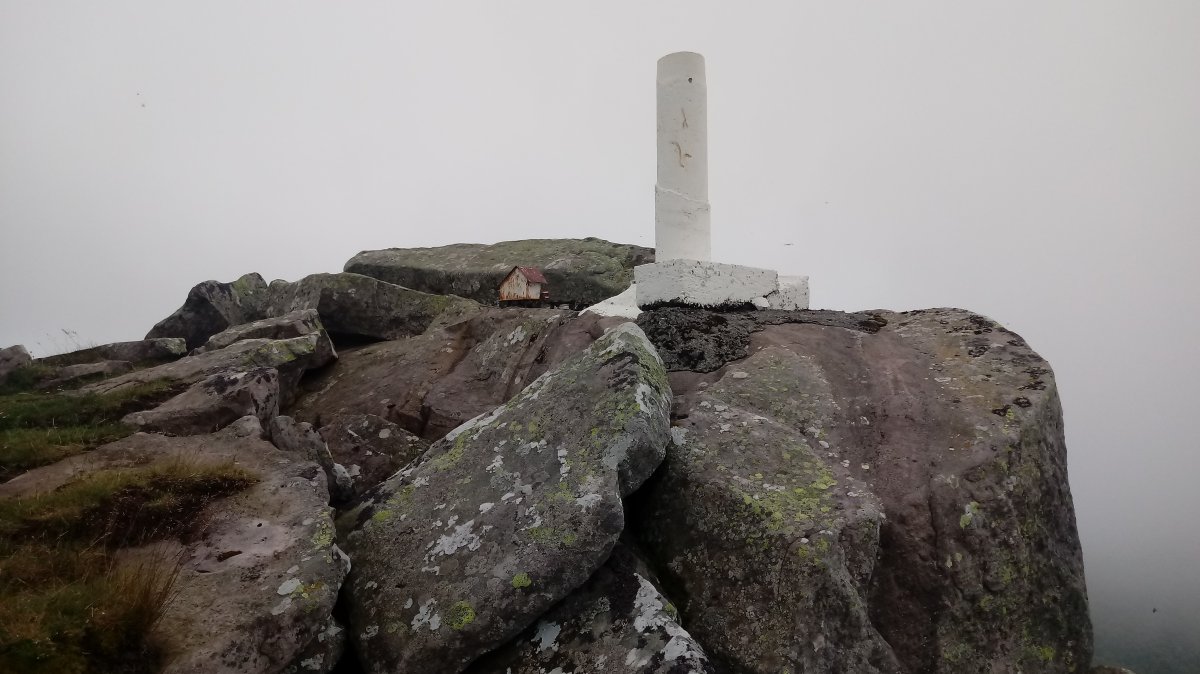 Alba (1074m) tontorra