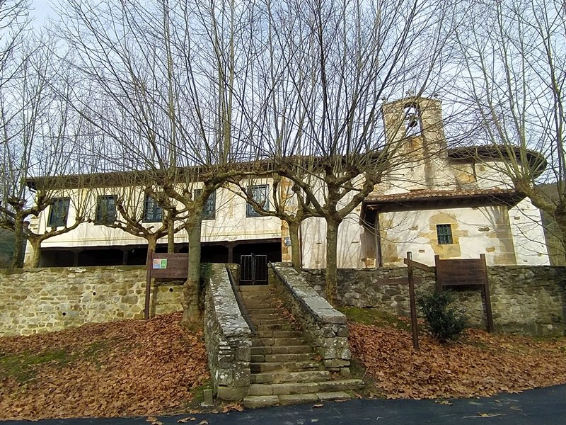 Ibabeko Andra Mari Ermita Ibarran