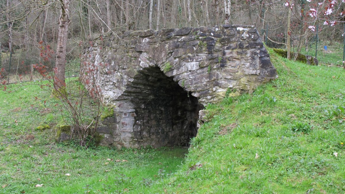 Karobia, Legasa-Bertizaran