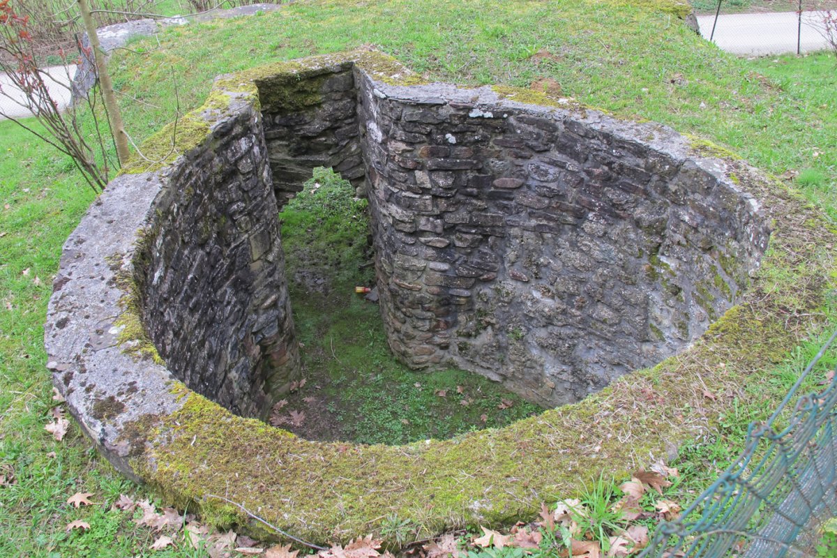 Karobia, Legasa-Bertizarana