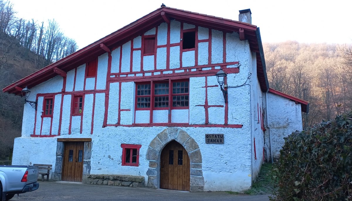 Aritkutzako Ostatu zaharra