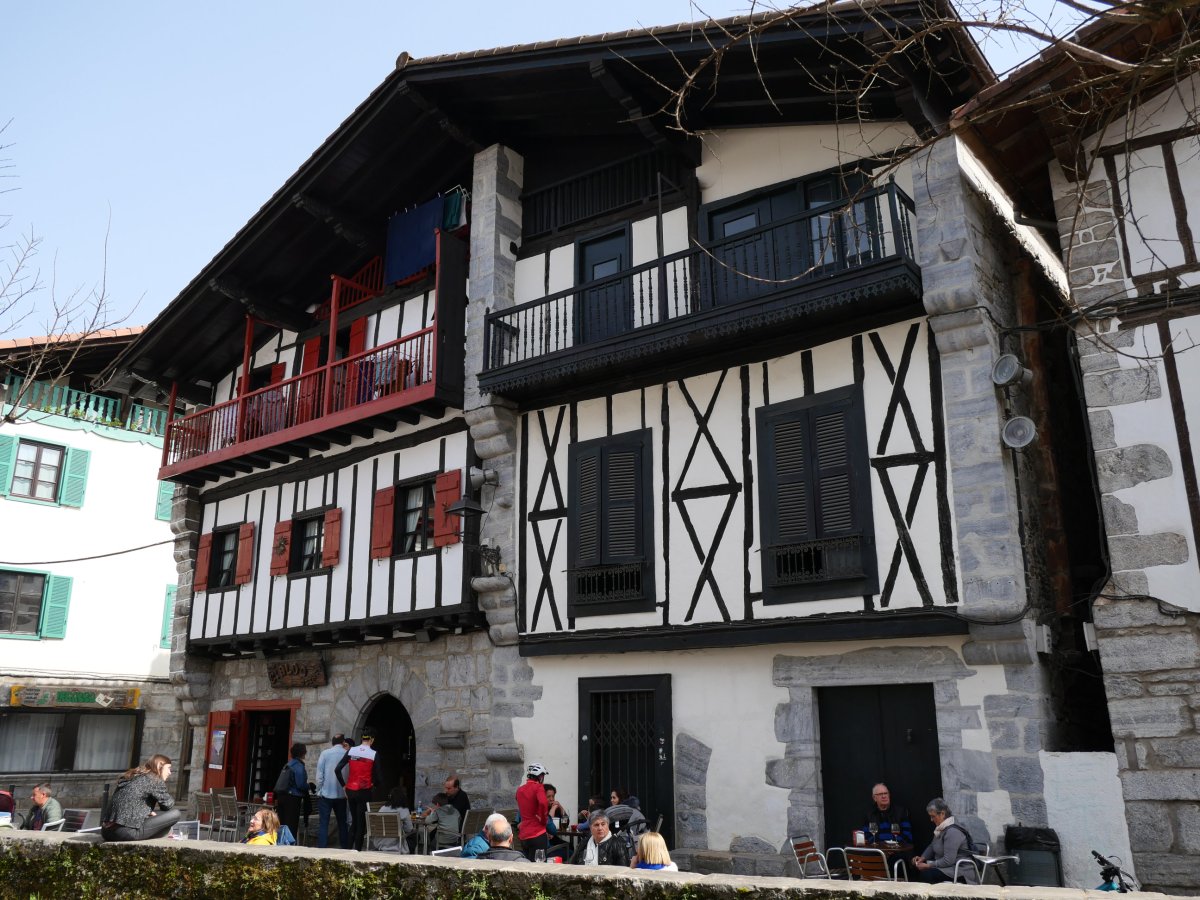 Mikelenea etxea, Lesaka