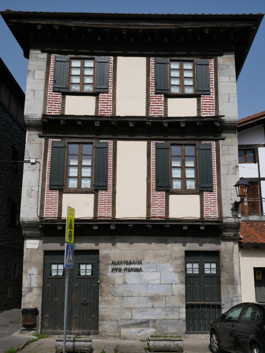 Altzatebaita etxea, Lesaka