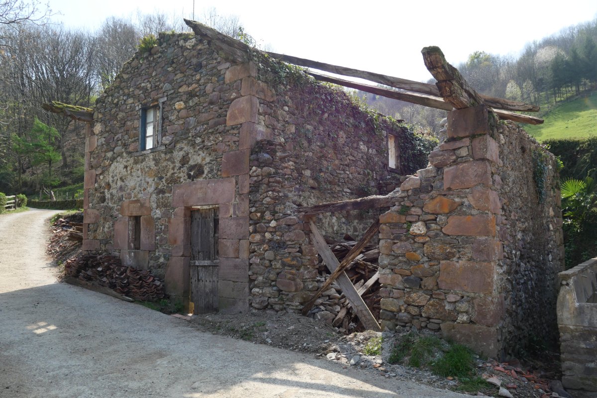 Geoiko errota, Etxalar