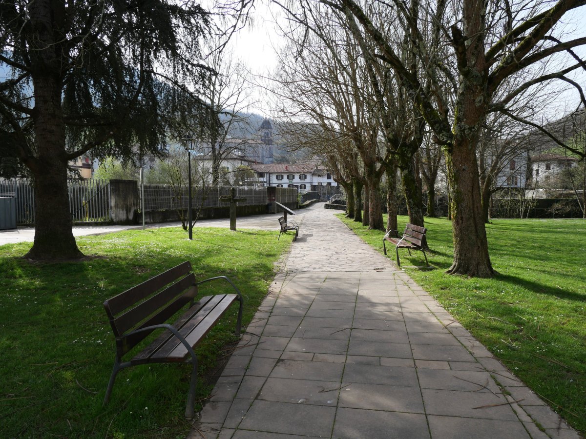 Karmeldarren komentua, Lesaka