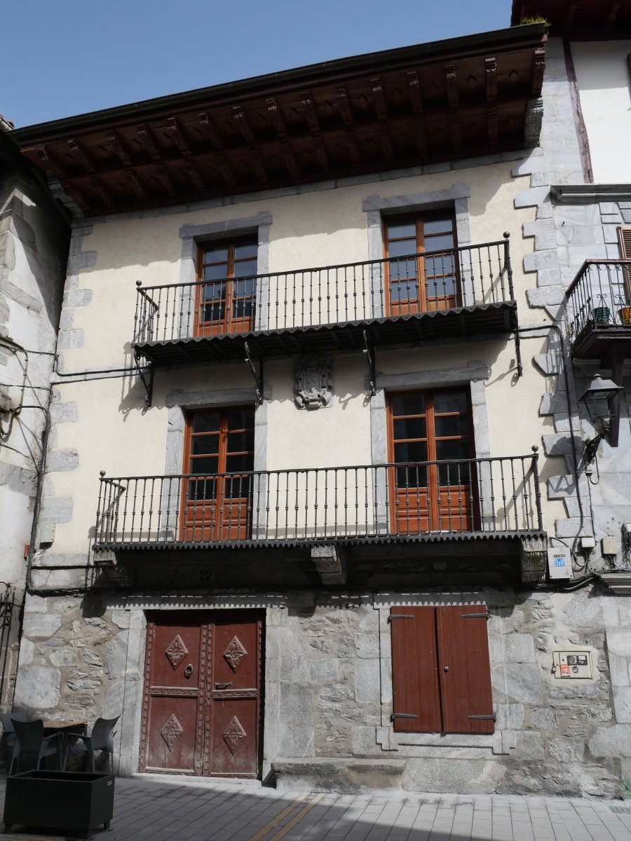 Plaza Zaharreko etxea, Lesaka