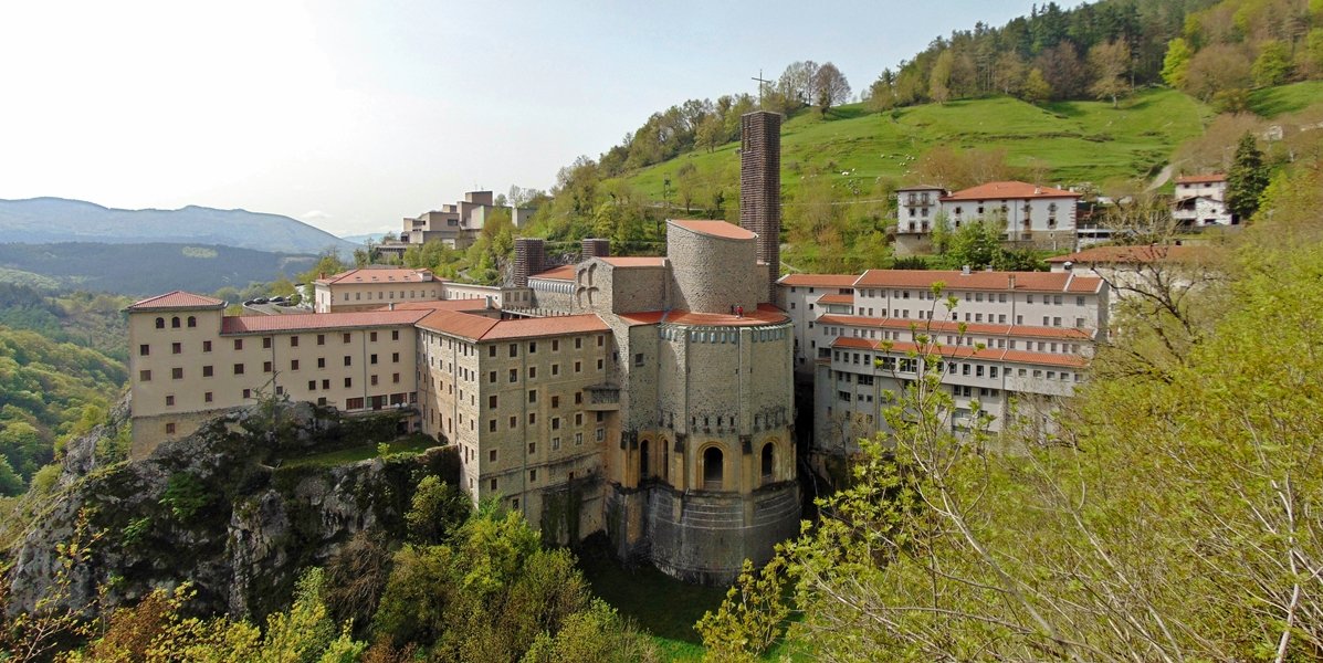 Arantzazuko Andra Mari Santutegia Oñatin