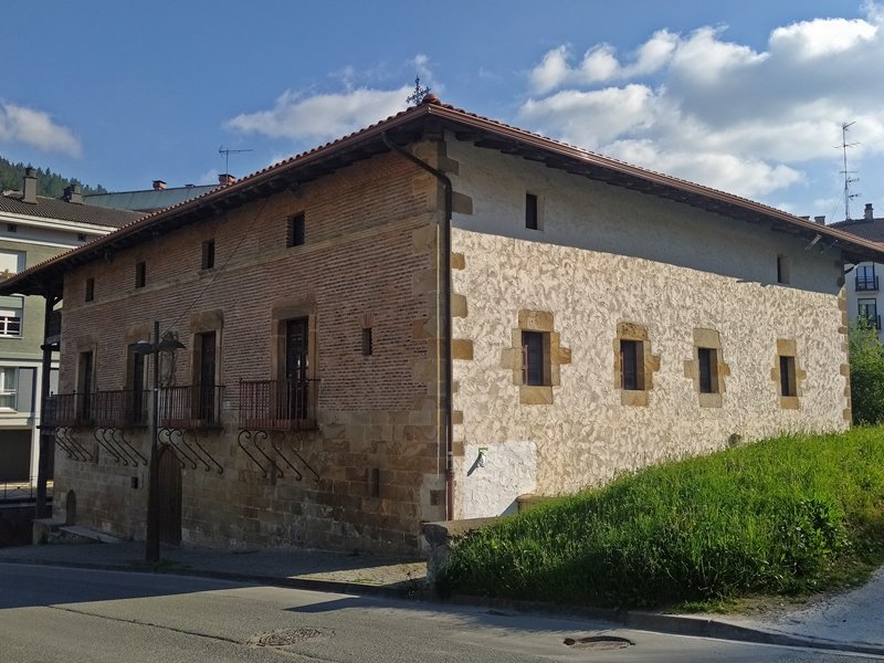 Bikuña Jauregia Legazpin