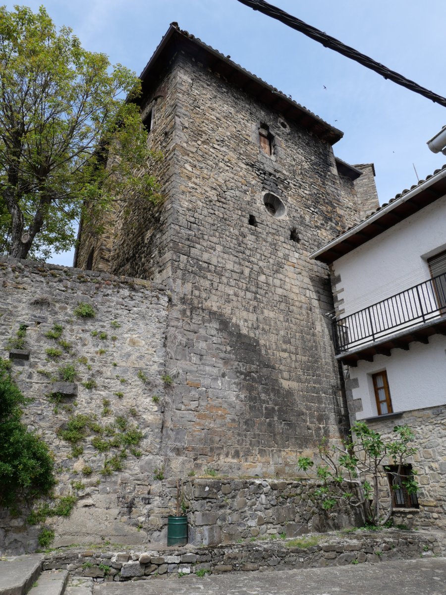 San Pedro eliza, Burgi