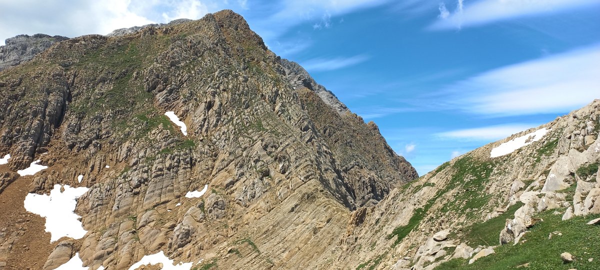 Bisaurin (2670m) iparraldeko lepoa