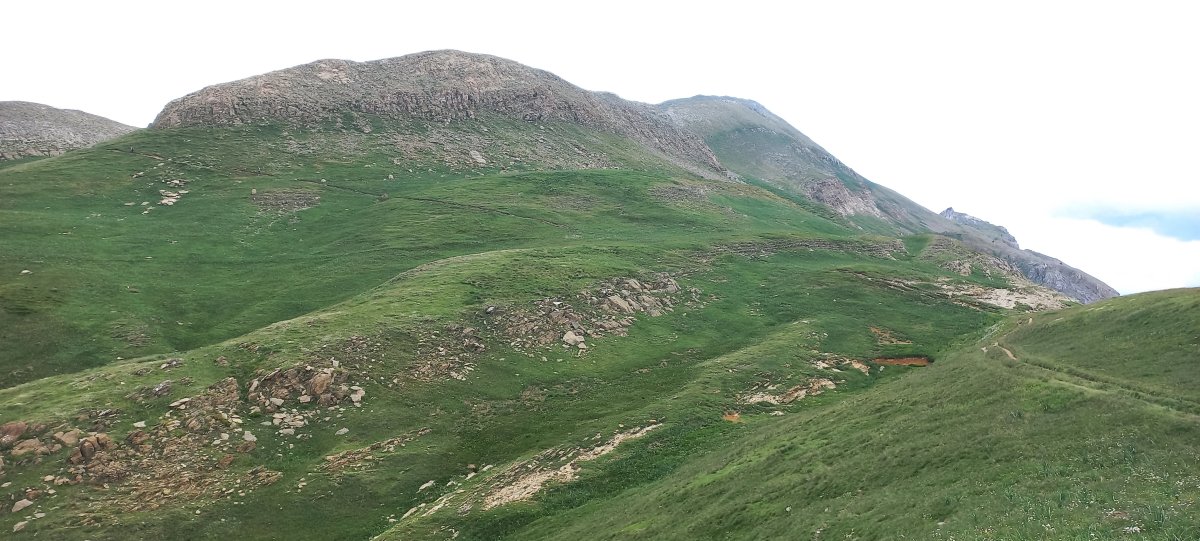 Petretxema (2366m) hurbiltzen Lintzako lepotik