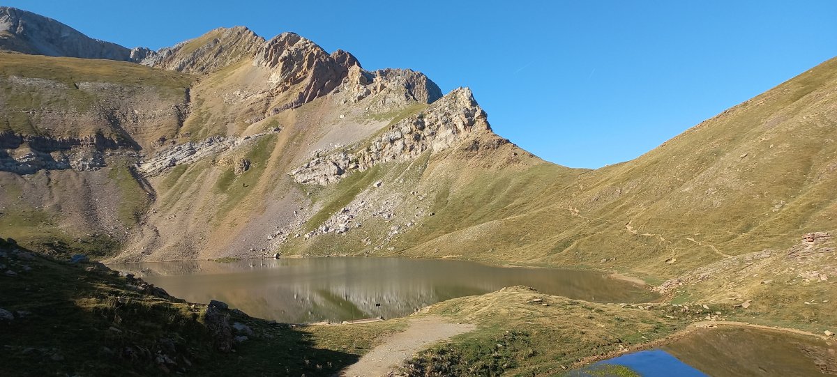 Sabocos (2757m) Mandoen iboia