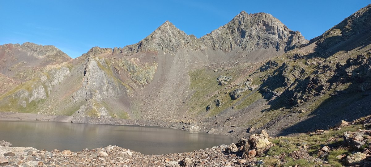 Batximaña Mendia (3005m) peziko iboitik ikusita
