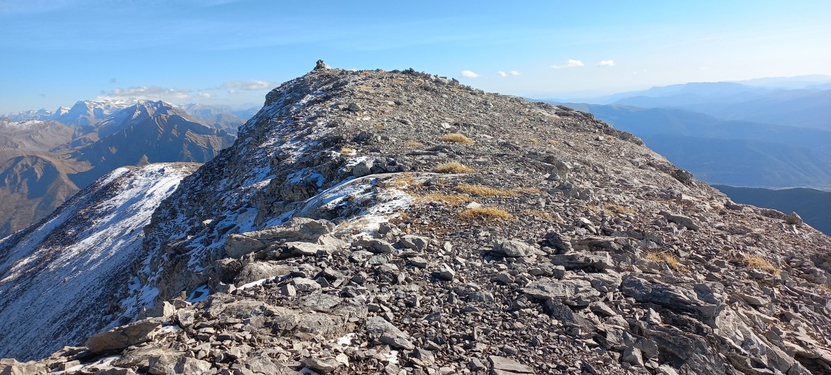 Peña Parda (2661m) tontorra