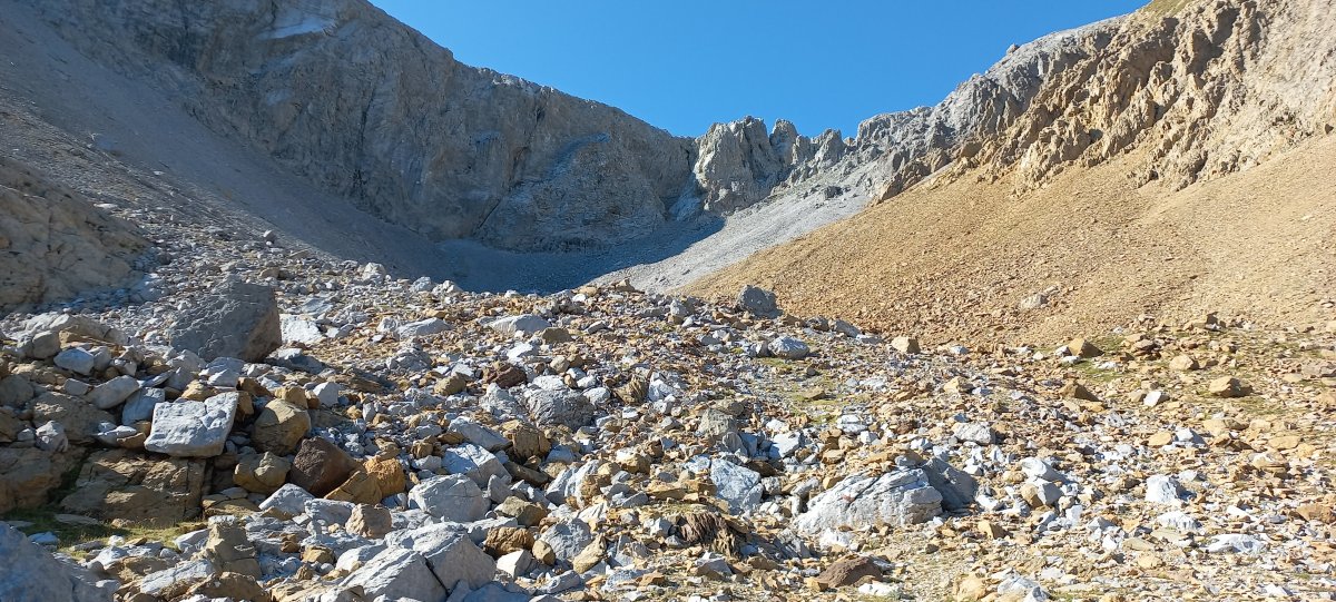 Peña Roya (2578m) lepora bidean