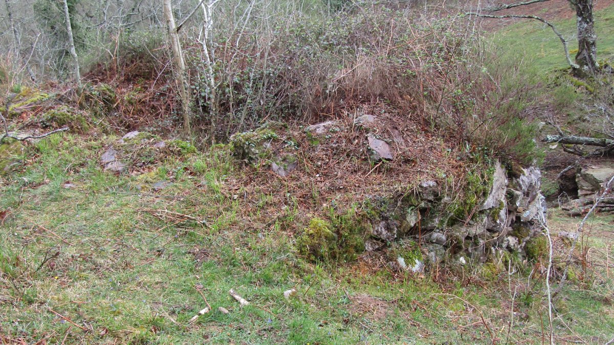 Gilleneko Borda karobia, Etxalar