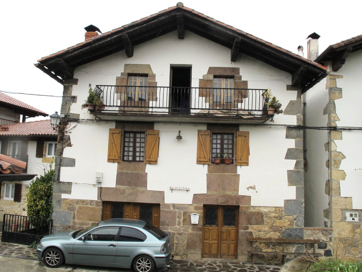 Kastoinea etxea, Artze-Donamaria