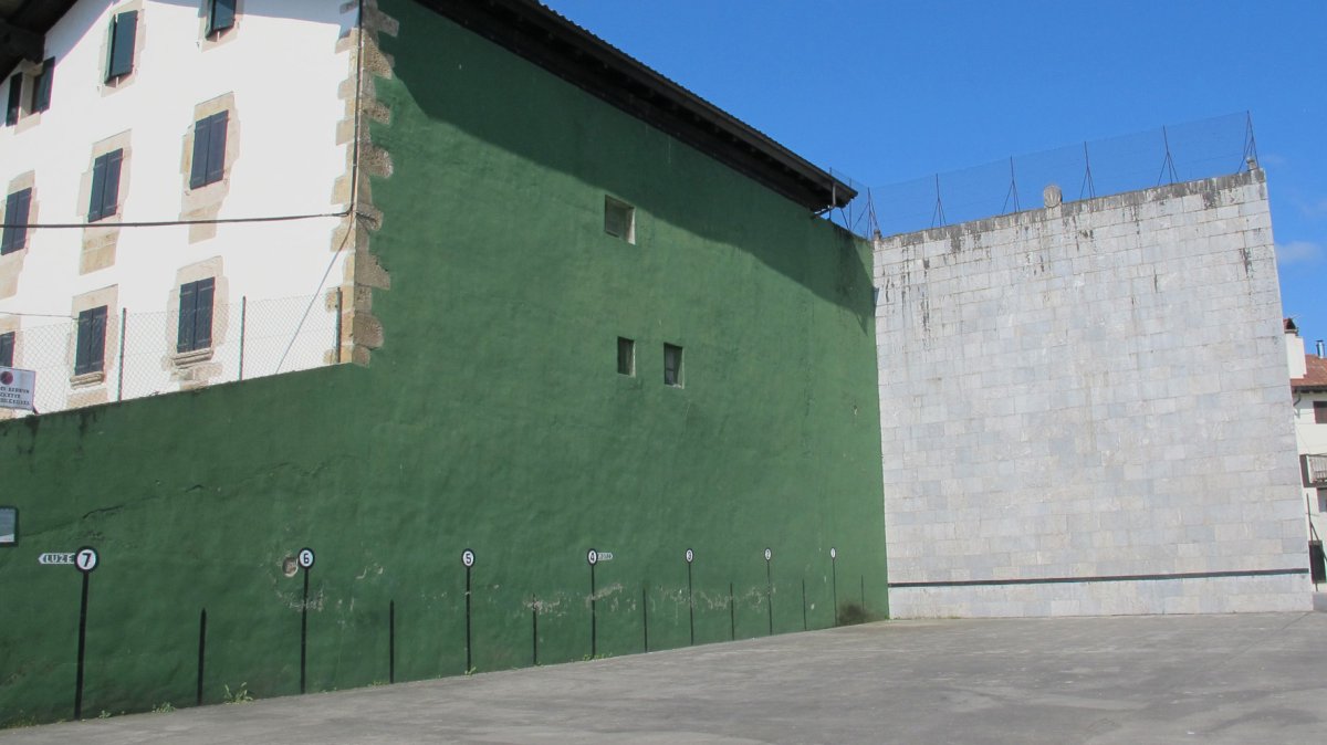 Pilotalekua, Eratsun