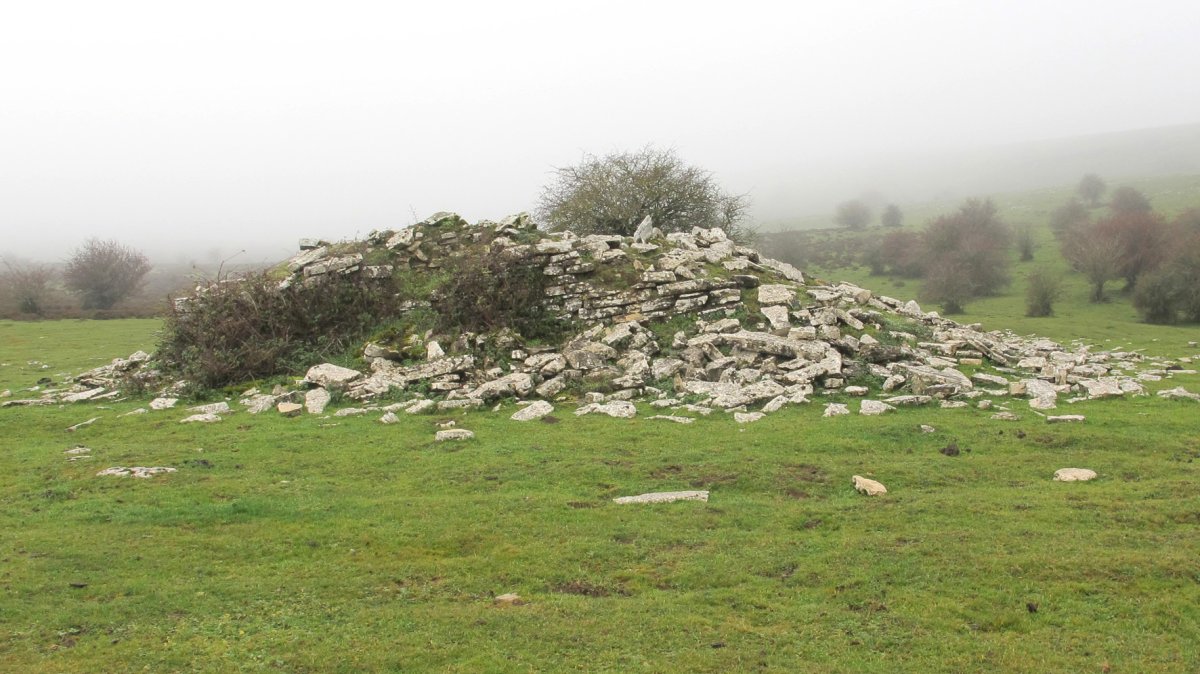 Ikomar ermitaren hondakinak, Andia