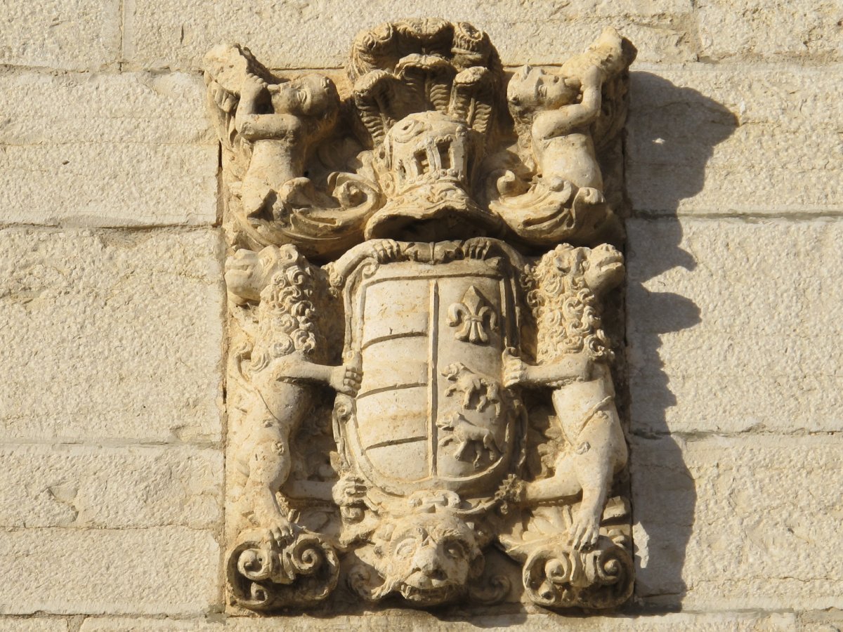 Etxe bateko armarria, Goñi