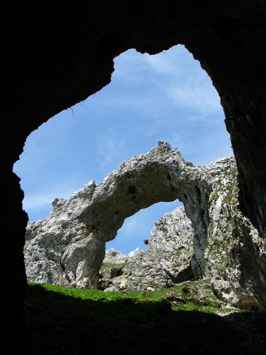 Leizearen barru aldetik ateratako argazkia