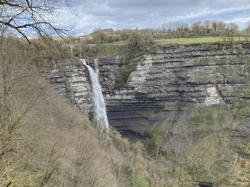 Goiuri-Ondonako Ur Jauzia