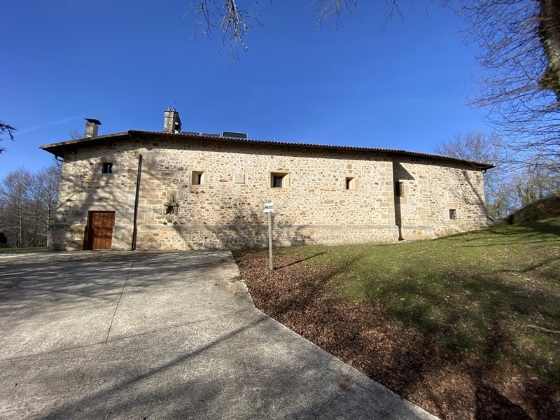 Jugatxi Ermita. Jugo