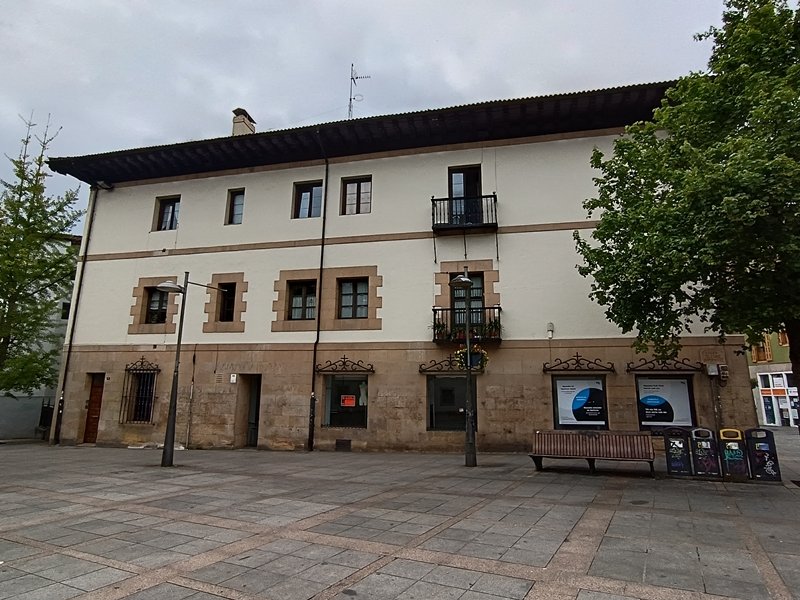 Barrutia-Salinas Jauregia